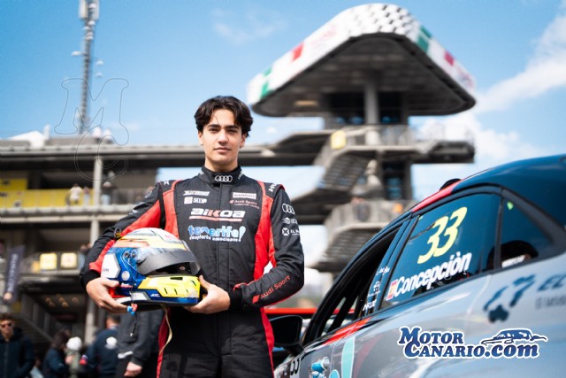 Santi Concepción se mete en el Top 10 en el arranque del TCR.