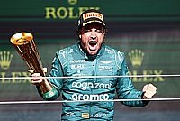 La alegría desbordó al equipo de Aston Martin.