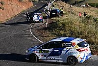 Walter Delgado y Ale Rodríguez llevan a la meta del Islas Canarias el Ford Fiesta de DISA Copi Sport.