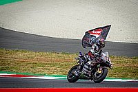 Marc Márquez `reina` en el jardín de Pecco Bagnaia.