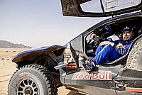 Carlos Sainz y Ford inician una nueva etapa en el Rally-Raid de Portugal.